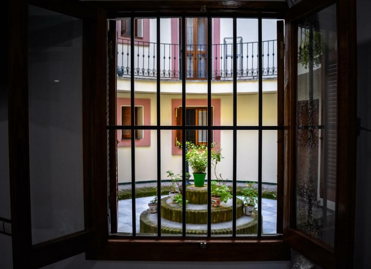 Estud1O Amor De Dios Sevilla Buitenkant foto